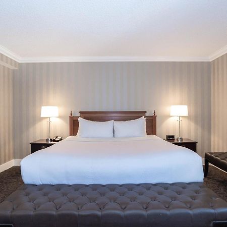 Sandman Signature Edmonton Downtown Hotel Buitenkant foto