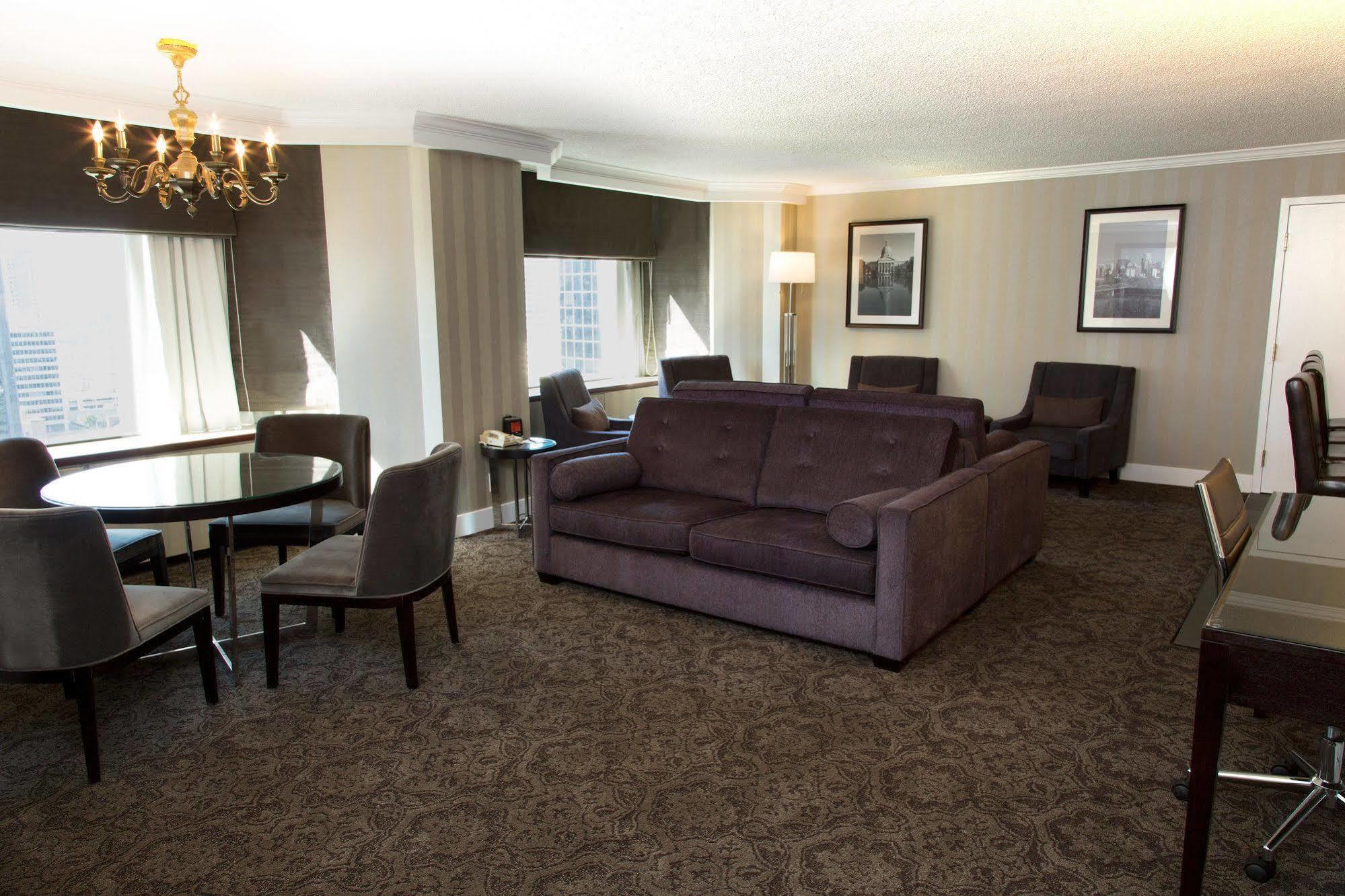 Sandman Signature Edmonton Downtown Hotel Buitenkant foto